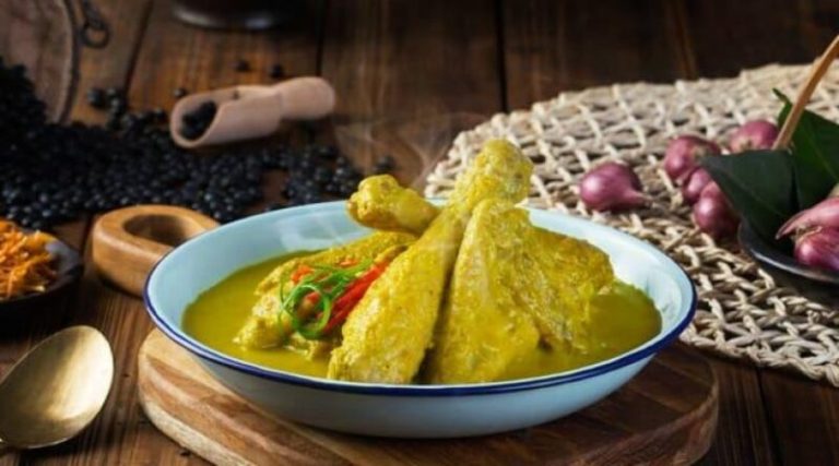 Opor-Ayam-Kuning-Bandung-780x440