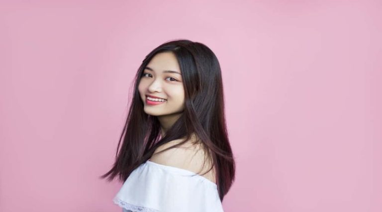 cara-menjaga-kesehatan-rambut (1)